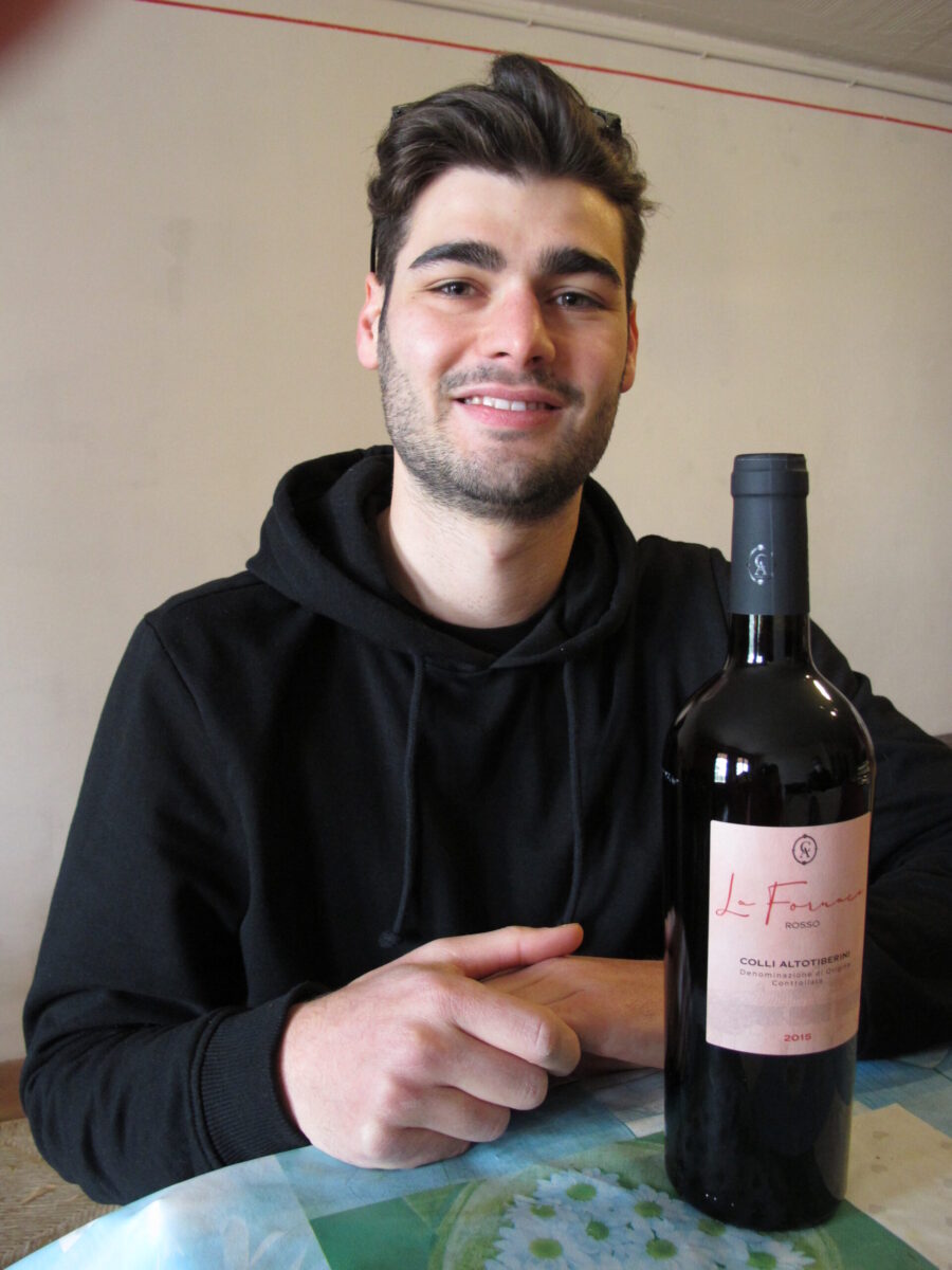 Alta Valle del Tevere: un territorio che torna a parlare il linguaggio del vino 2 Alta Valle del Tevere: un territorio che torna a parlare il linguaggio del vino - Attualità | TTV.it