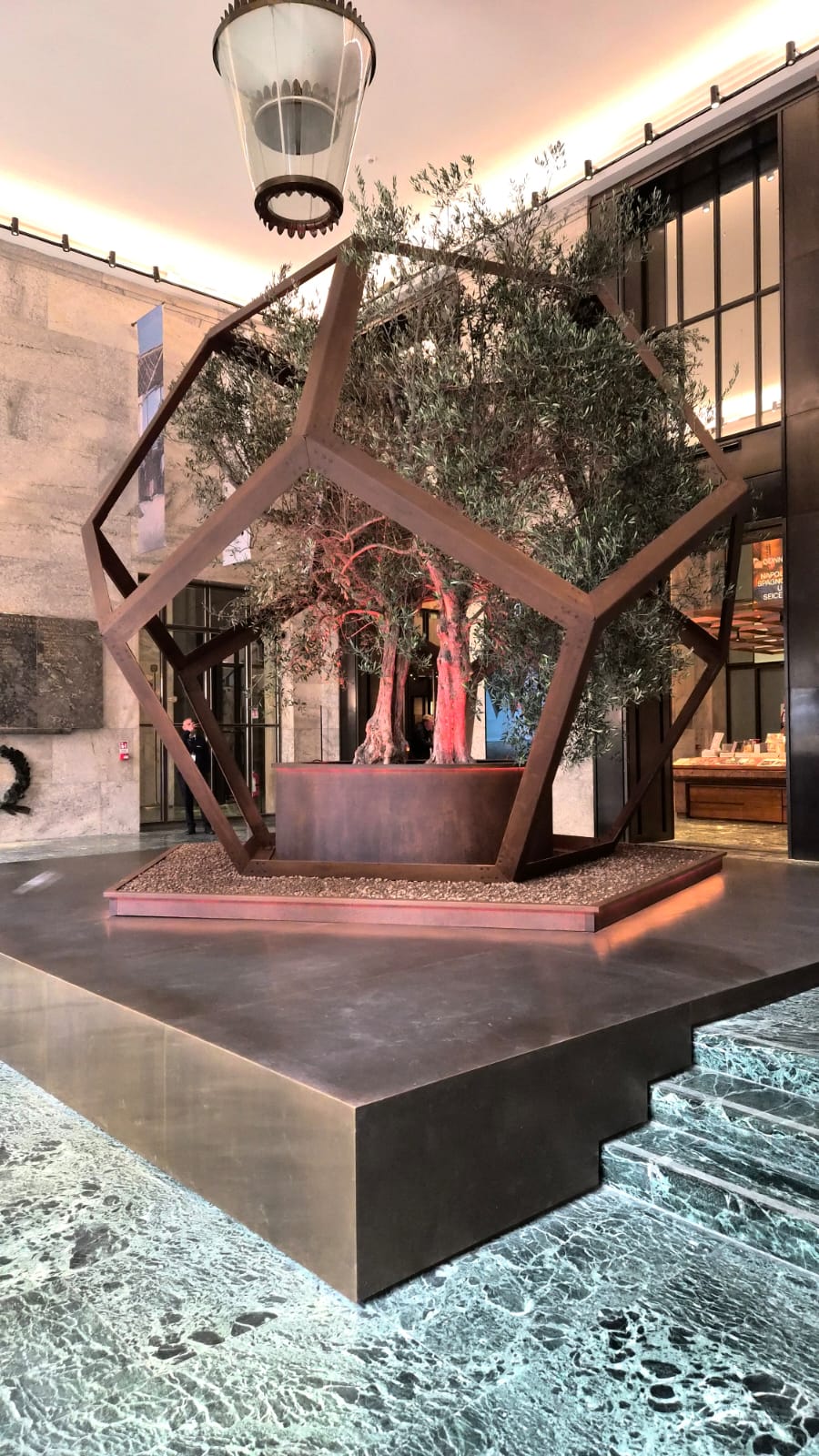 A Napoli l’inaugurazione di “Natura Naturans”, dalla Valtiberina una grande opera per le Gallerie d’Italia 2 A Napoli l’inaugurazione di “Natura Naturans”, dalla Valtiberina una grande opera per le Gallerie d’Italia - Attualità | TTV.it
