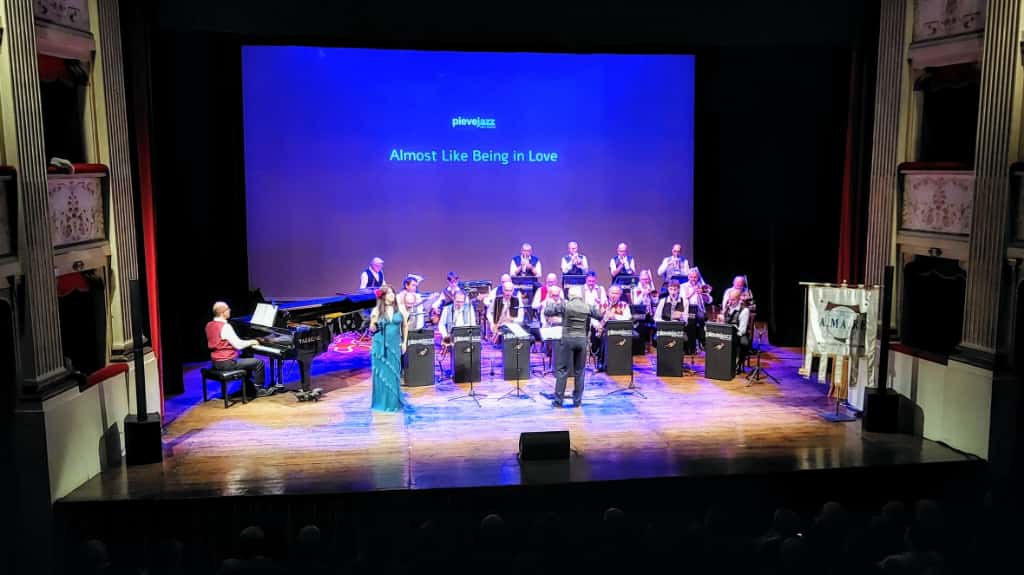 La Pieve Jazz Big Band emoziona il Teatro degli Illuminati in un concerto benefico 2 La Pieve Jazz Big Band emoziona il Teatro degli Illuminati in un concerto benefico - Cultura | TTV.it