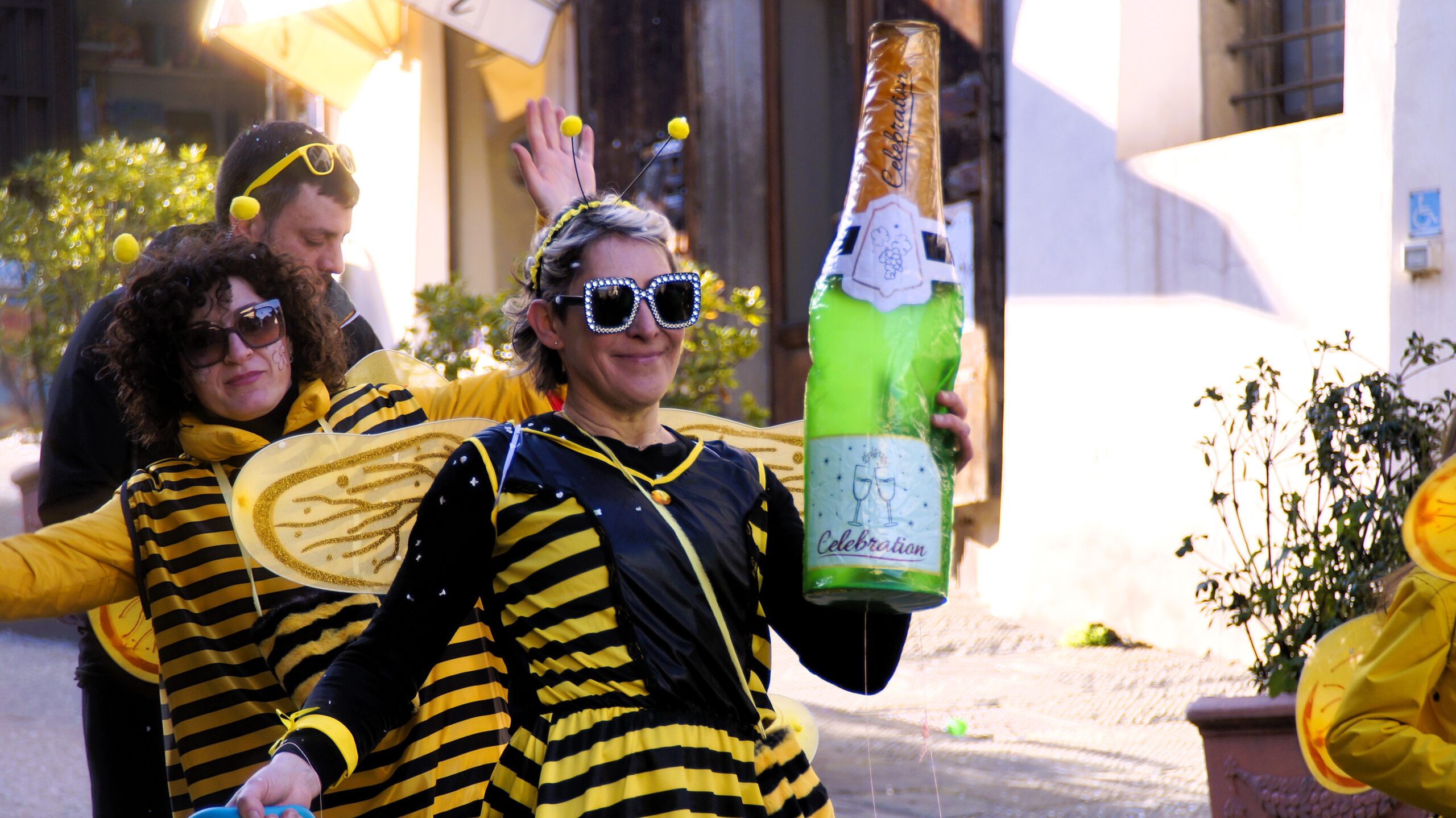 Carnevale di Anghiari: coriandoli e luci aspettando primavera 24 Carnevale di Anghiari: coriandoli e luci aspettando primavera - Attualità | TTV.it