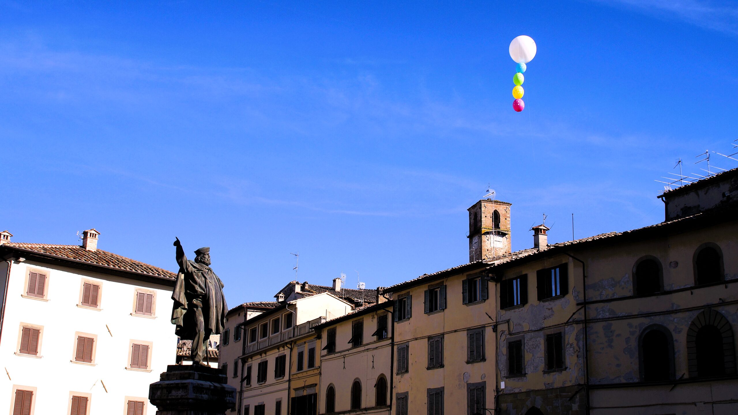 Carnevale di Anghiari: coriandoli e luci aspettando primavera 7 Carnevale di Anghiari: coriandoli e luci aspettando primavera - Attualità | TTV.it