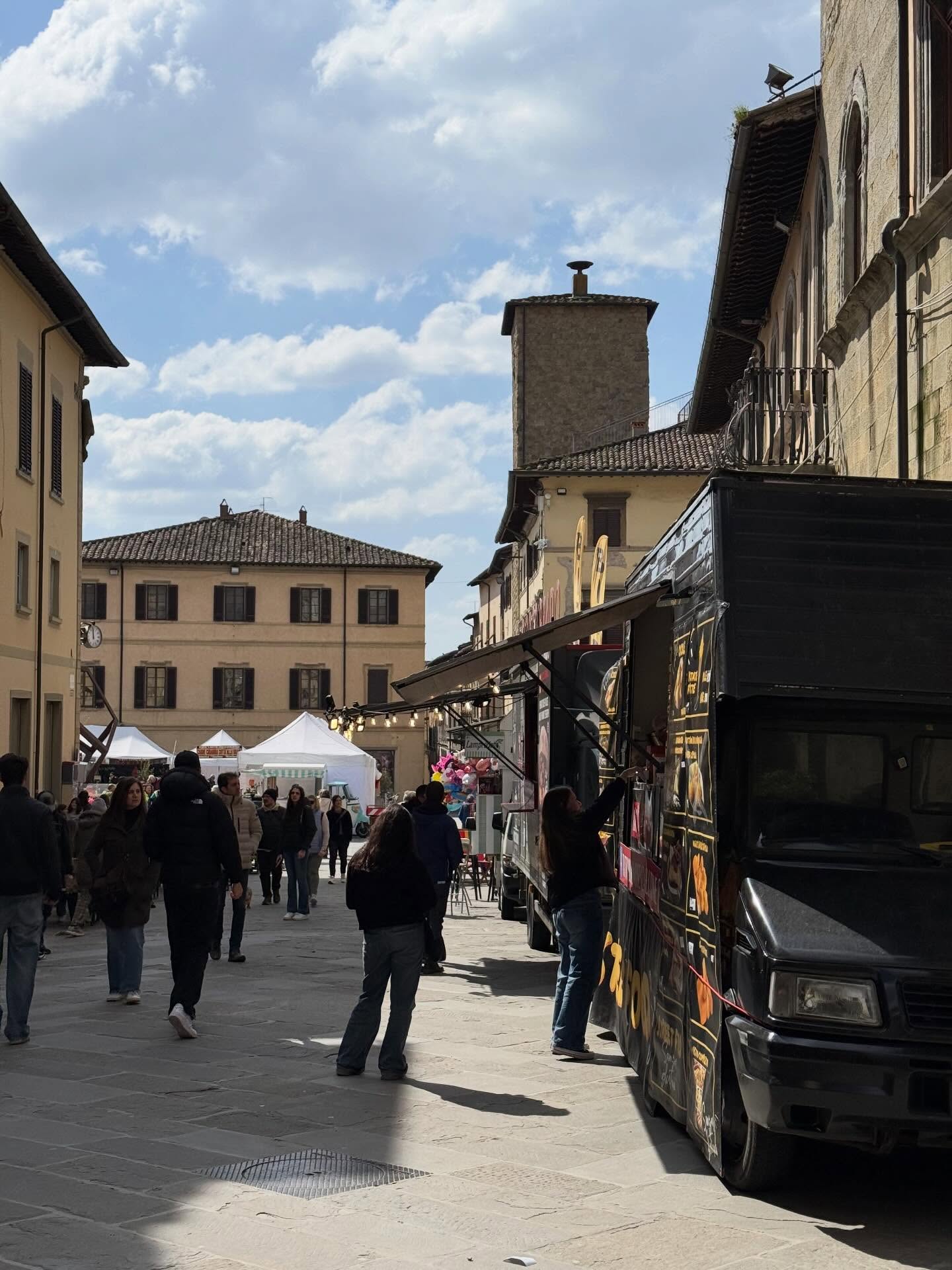 Taglio del nastro per le Fiere di Mezzaquaresima a Sansepolcro - Eventi | TTV.it