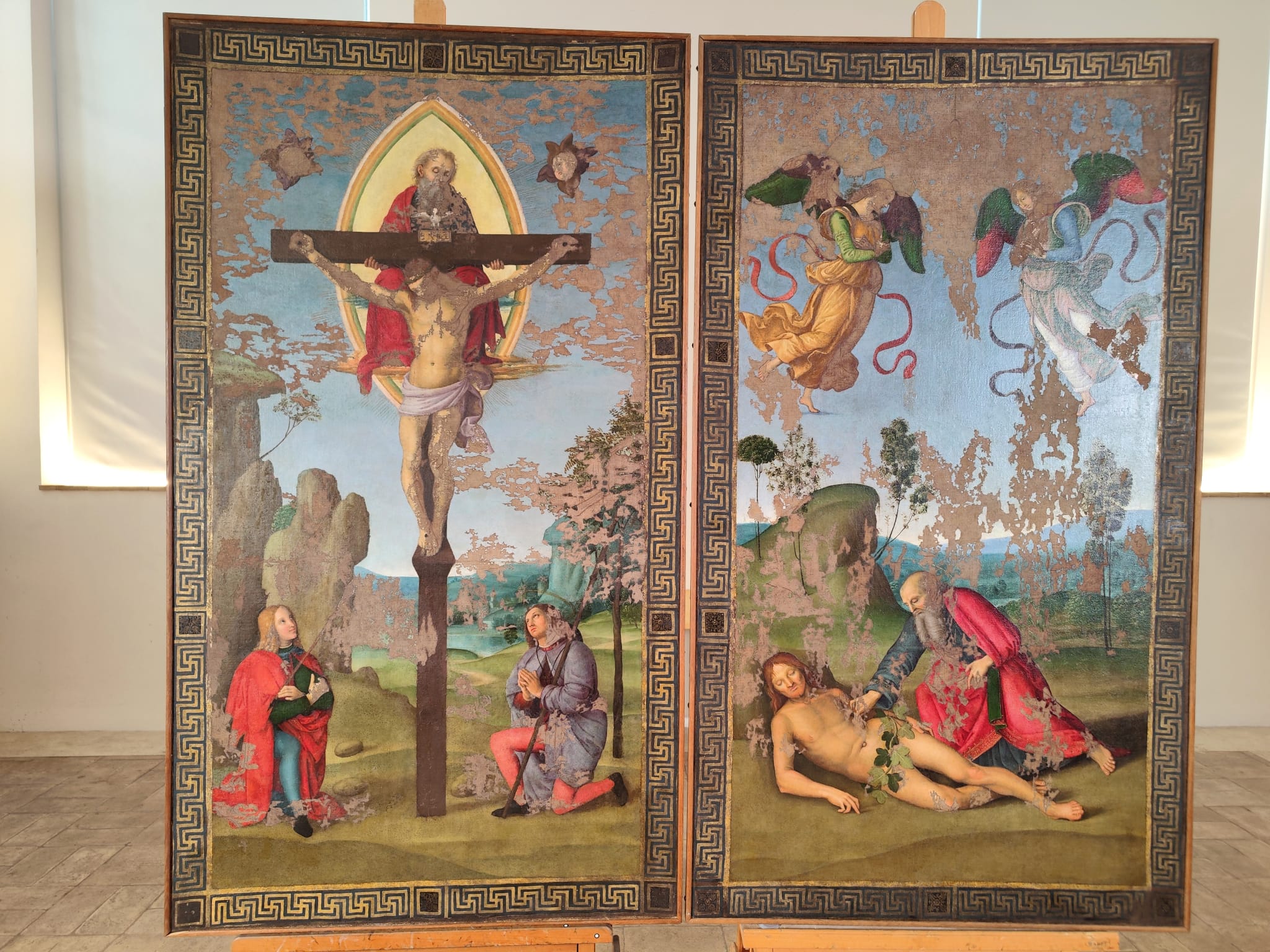 Raffaello, lo Stendardo della Trinità torna a parlare dopo il restauro 1 Raffaello, lo Stendardo della Trinità torna a parlare dopo il restauro - Cultura | TTV.it