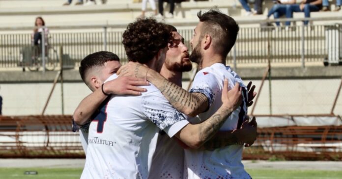 Alla Pietralunghese non basta il 4-0, Angelana ormai irraggiungibile (foto Pietralunga Sport)