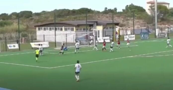 Il gol di Locchi (immagine Pietralunga Sport)