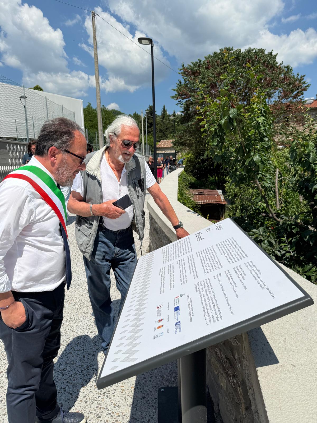 Inaugurato a Pieve Santo Stefano il Largo dei Ricordi lungo il Tevere 5 Inaugurato a Pieve Santo Stefano il Largo dei Ricordi lungo il Tevere - Attualità | TTV.it
