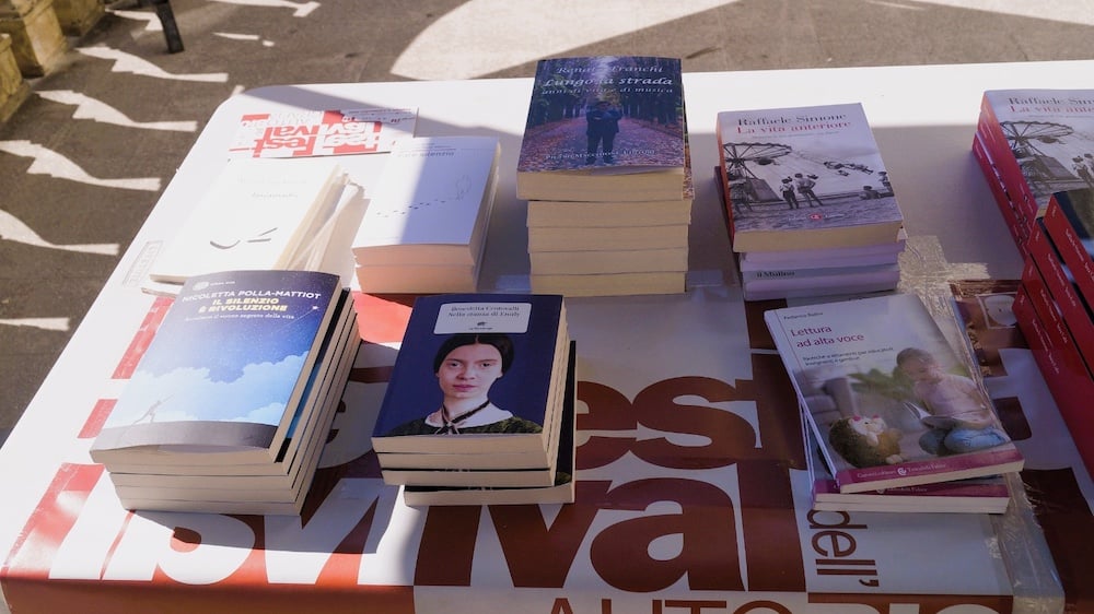 “La mia è la storia di una generazione”: a Raffaele Simone il premio Città dell’Autobiografia 8 “La mia è la storia di una generazione”: a Raffaele Simone il premio Città dell’Autobiografia - Cultura | TTV.it