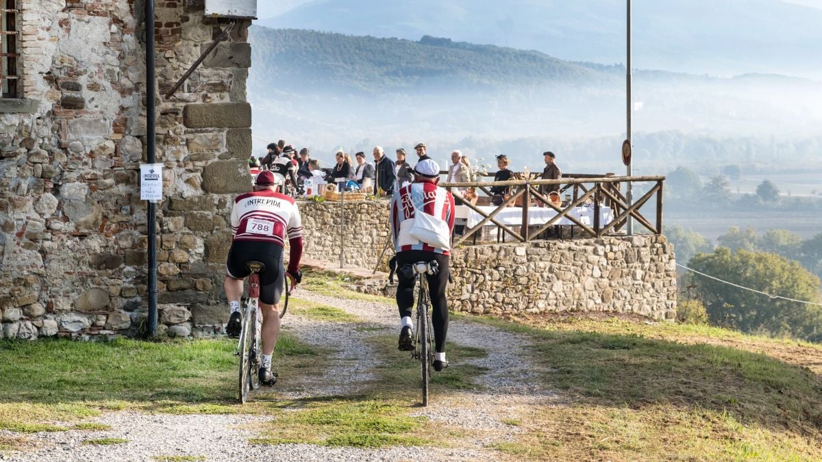 L’Intrepida verso quota mille: ad Anghiari arrivano i campioni del ciclismo 1 L’Intrepida verso quota mille: ad Anghiari arrivano i campioni del ciclismo - Sport, Eventi | TTV.it